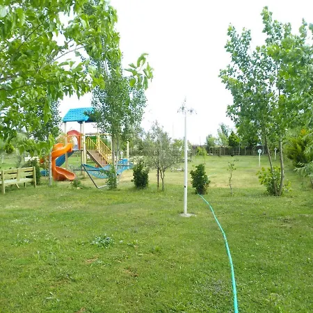 Deniz Kizi Garden *