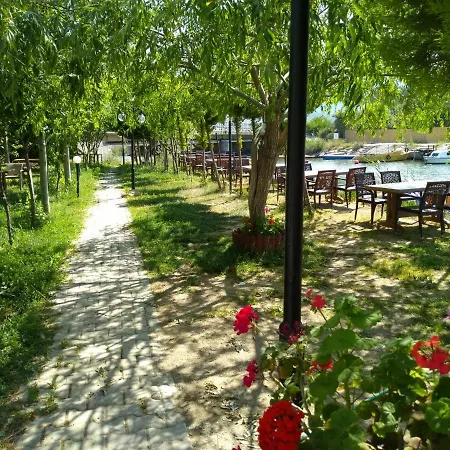 Deniz Kizi *