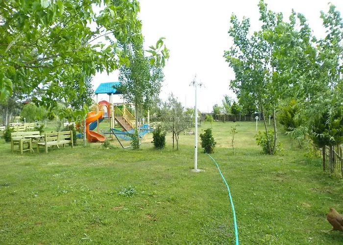 Deniz Kizi Garden *