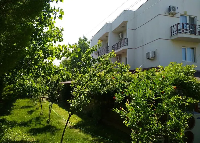 Deniz Kizi Garden *
