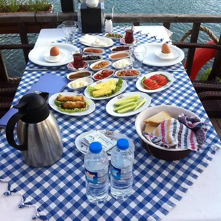 Bed & Breakfast Deniz Kizi Garden *