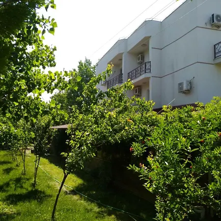 Deniz Kizi Garden *