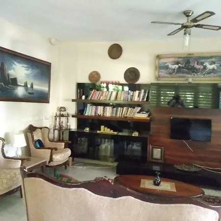 Deniz Kizi Garden Bed & Breakfast Gumuldur