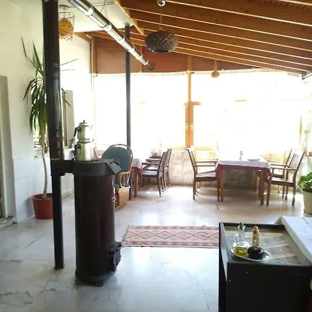 Deniz Kizi Garden Bed and breakfast *
