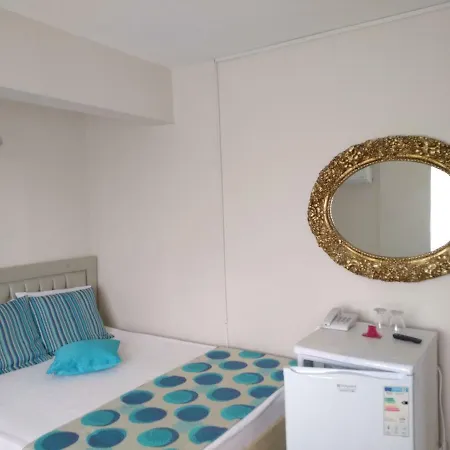 Deniz Kizi Garden Bed & Breakfast Gumuldur